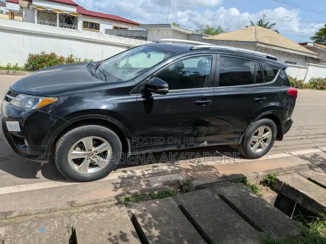 Toyota RAV4 XLE AWD (2.5L 4cyl 6A) 2016 Black