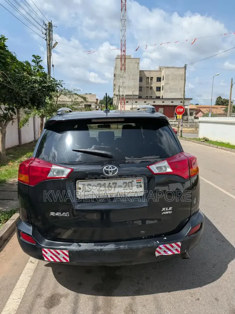 Toyota RAV4 XLE AWD (2.5L 4cyl 6A) 2016 Black