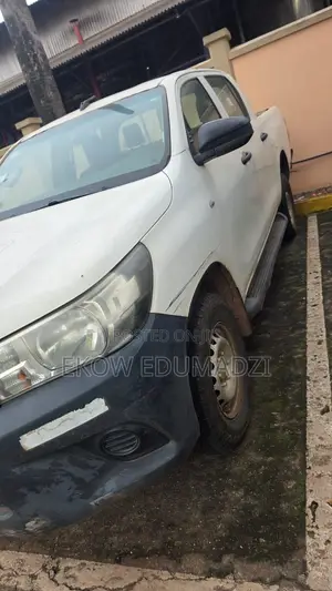 Toyota Hilux Revo Double Cab Deisel 2.8 AWD 2017 White