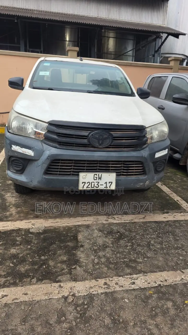 Toyota Hilux Revo Double Cab Deisel 2.8 AWD 2017 White