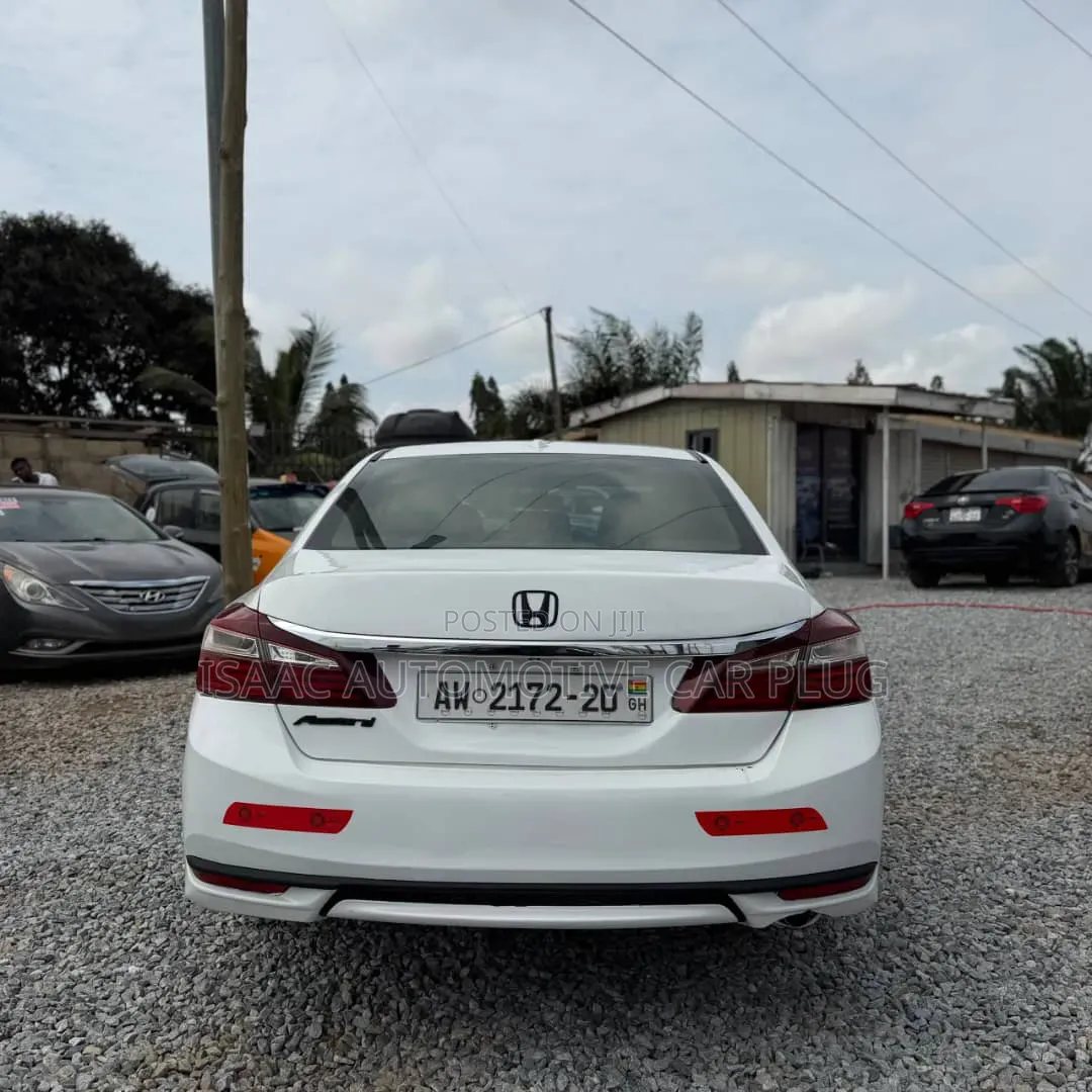 Honda Accord EX 4dr Sedan FWD (2.4L 4cyl 2A) 2016 White