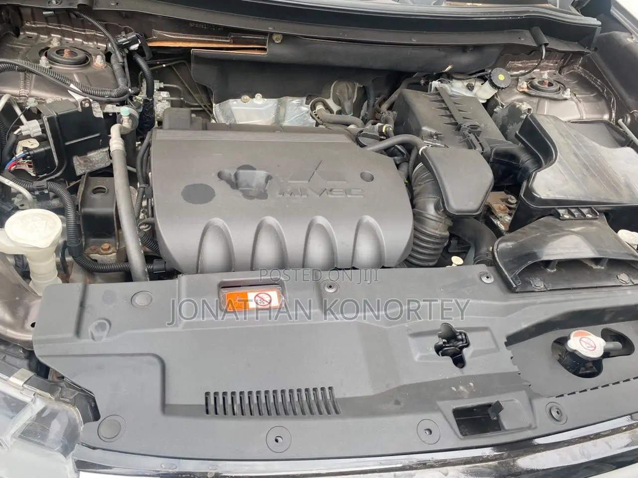 Mitsubishi Outlander SE FWD 2016 Gray