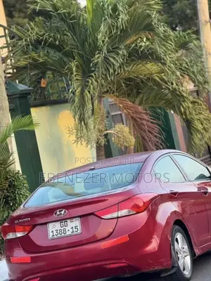 Hyundai Elantra 2012 Red