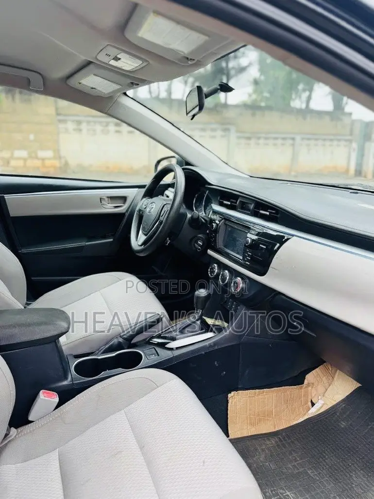 Toyota Corolla 2015 Black