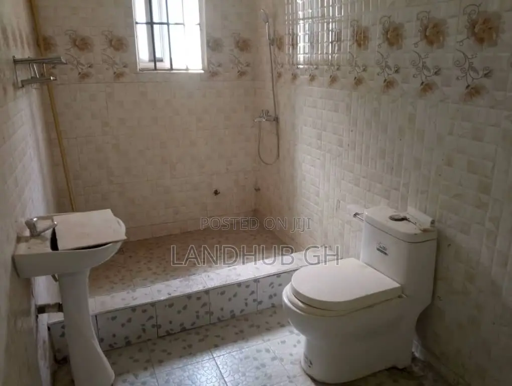 3bdrm House in Bluetop Estate for sale