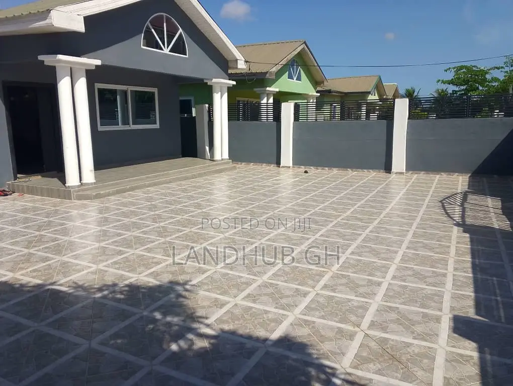 3bdrm House in Bluetop Estate for sale