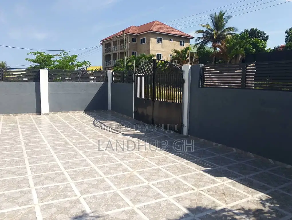 3bdrm House in Bluetop Estate for sale