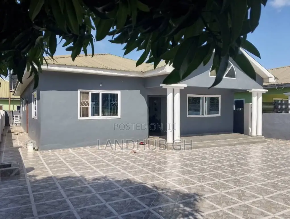 3bdrm House in Bluetop Estate for sale