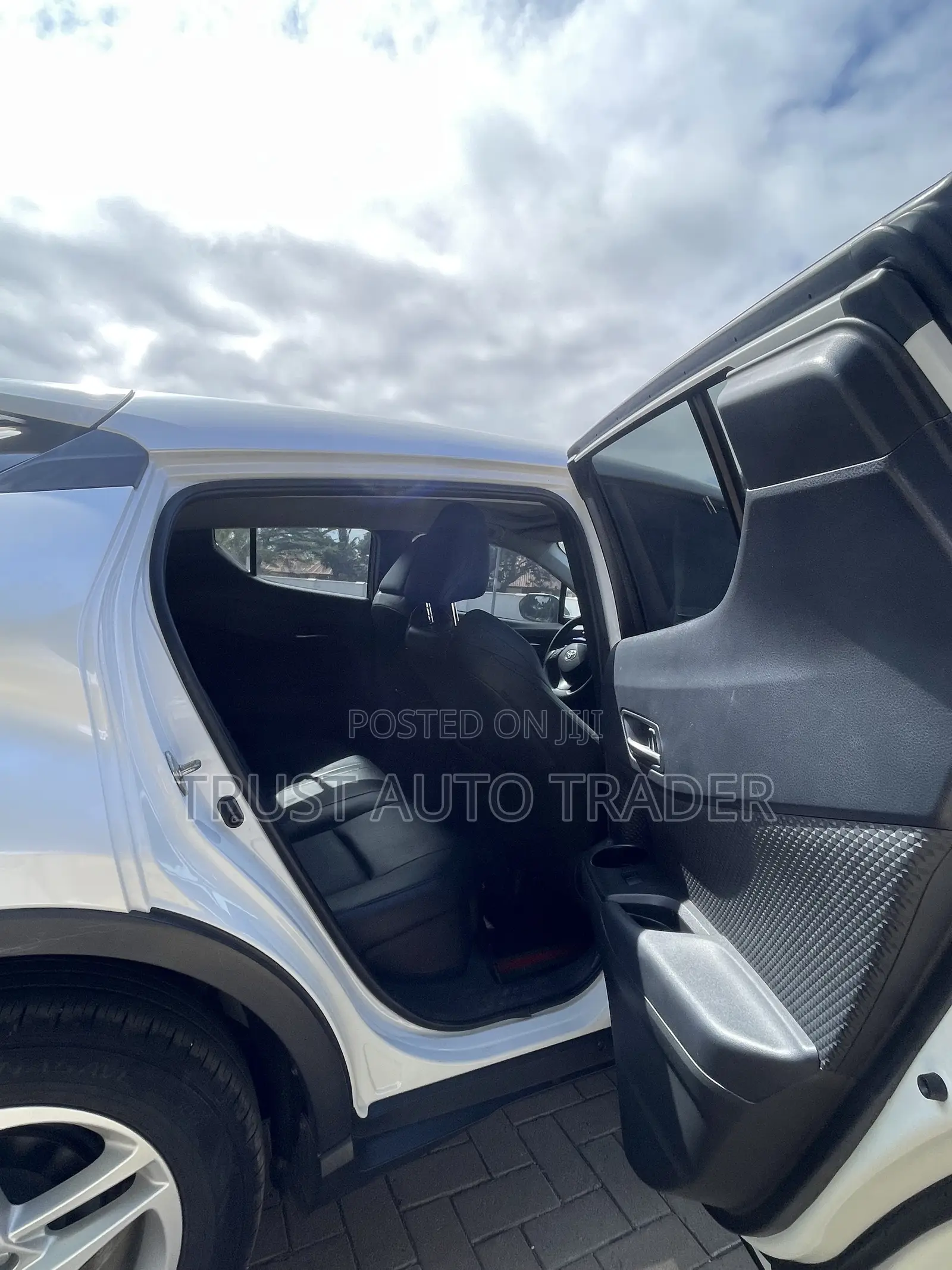 Toyota C-HR 2022 White
