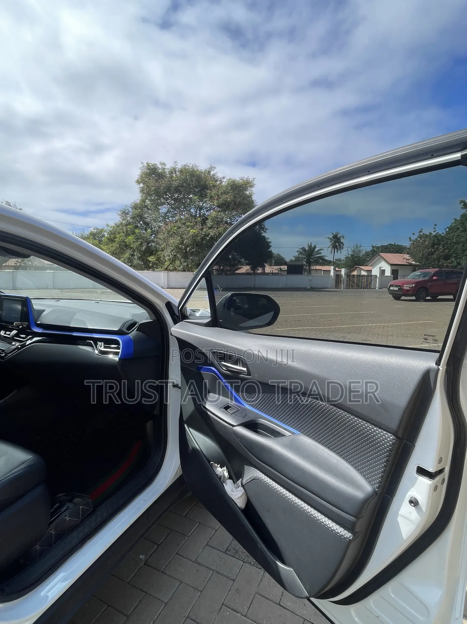 Toyota C-HR 2022 White