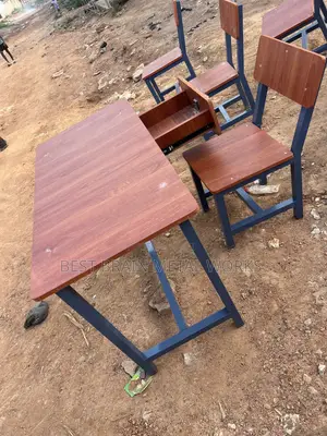 Teachers Table and Chair