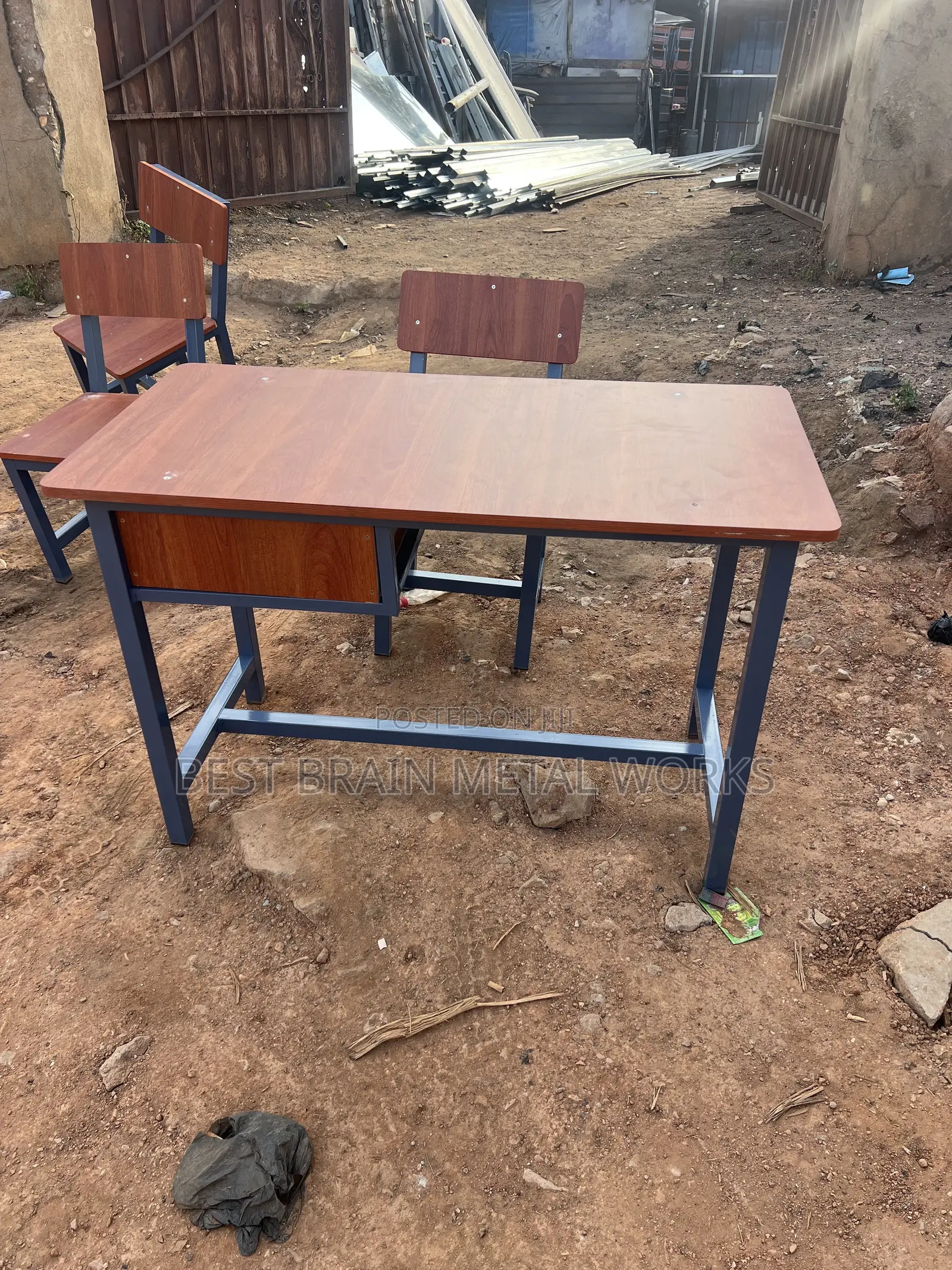Teachers Table and Chair