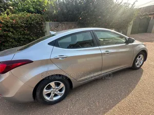 Hyundai Elantra Limited 4dr Sedan (1.8L 4cyl 6A) 2015 Silver