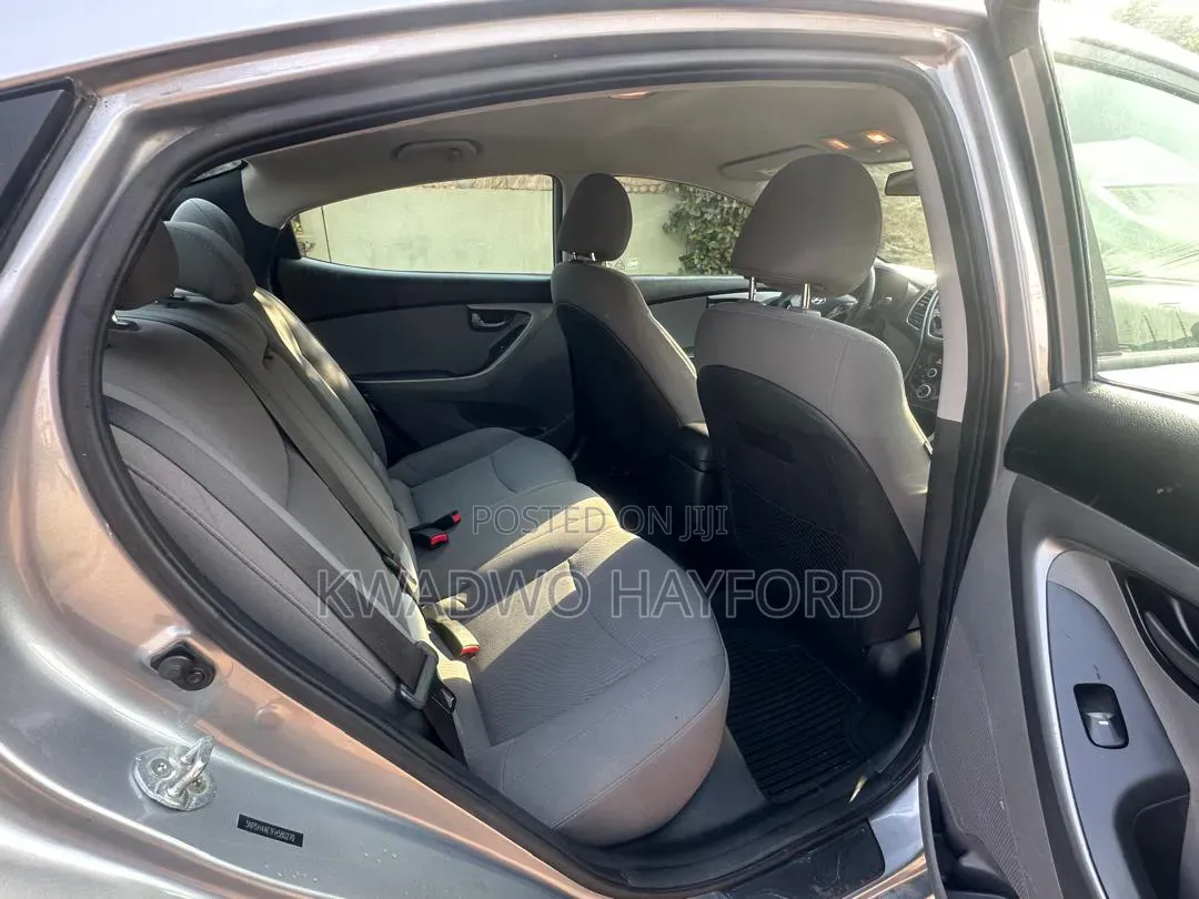 Hyundai Elantra Limited 4dr Sedan (1.8L 4cyl 6A) 2015 Silver