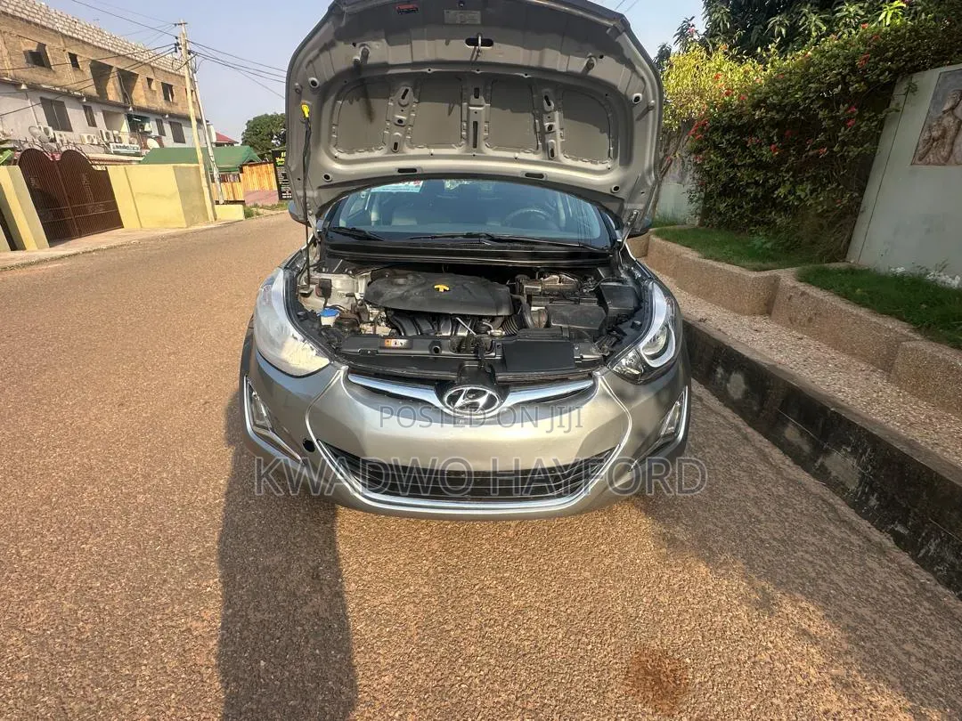 Hyundai Elantra Limited 4dr Sedan (1.8L 4cyl 6A) 2015 Silver