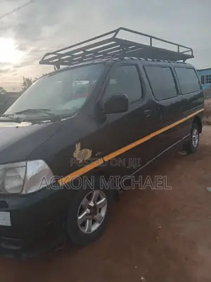 Toyota HiAce 2012 Black