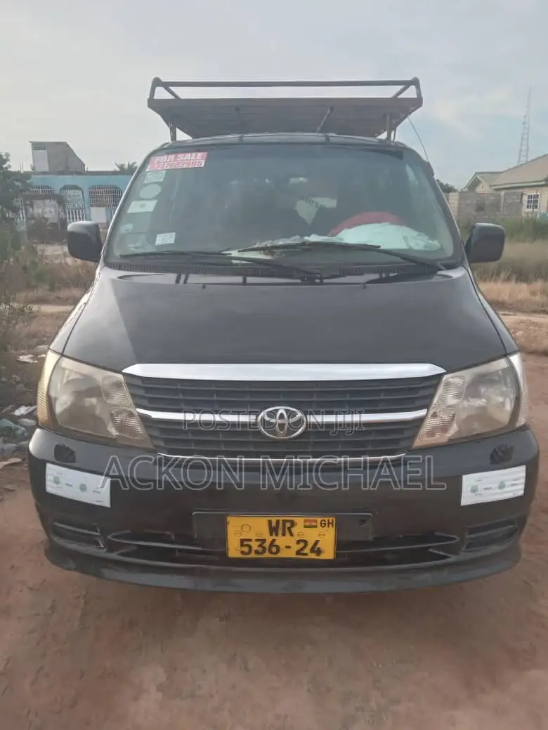 Toyota HiAce 2012 Black
