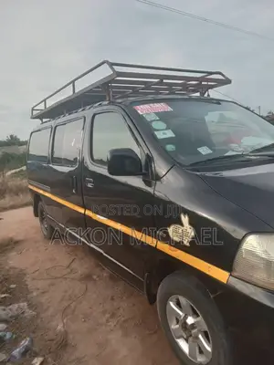 Toyota HiAce 2012 Black