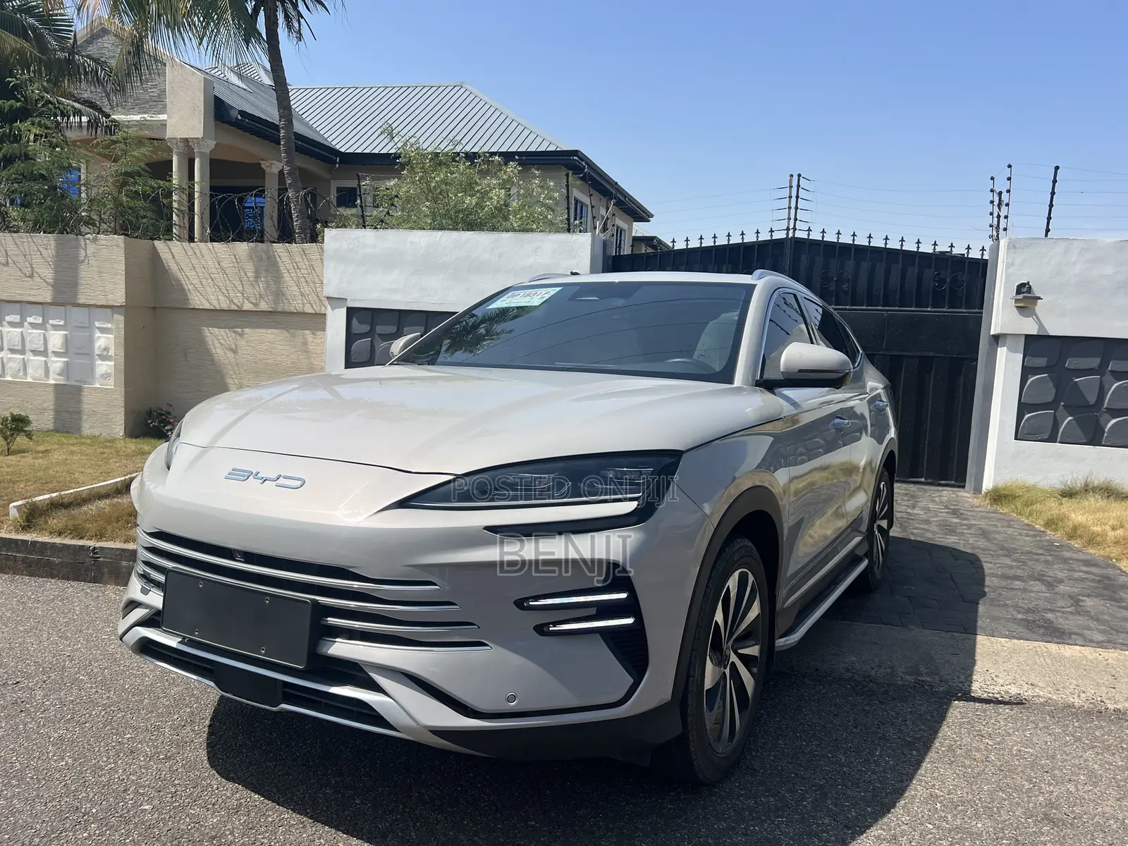 New BYD Song Pro DM-i 2023 Off white