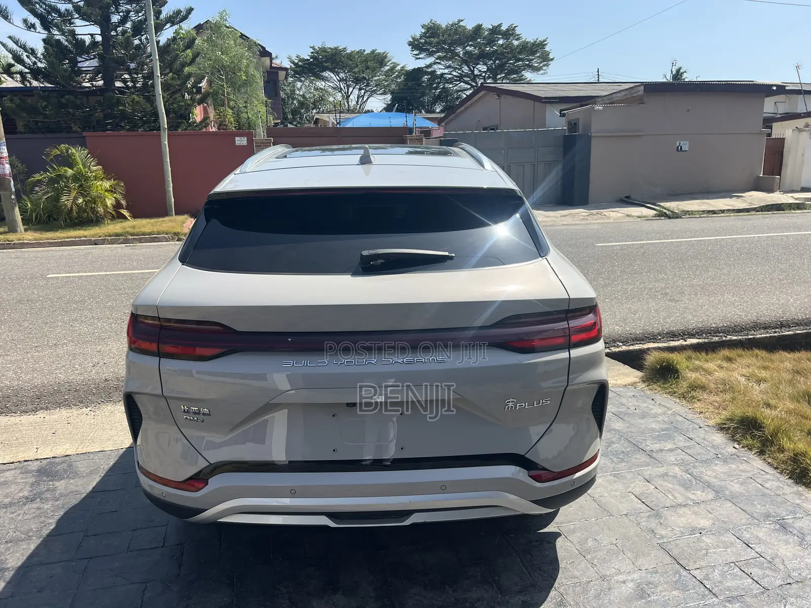 New BYD Song Pro DM-i 2023 Off white
