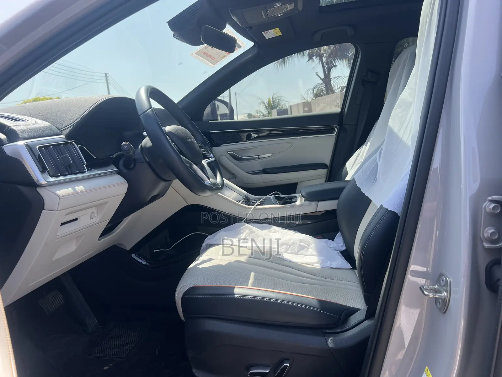 New BYD Song Pro DM-i 2023 Off white