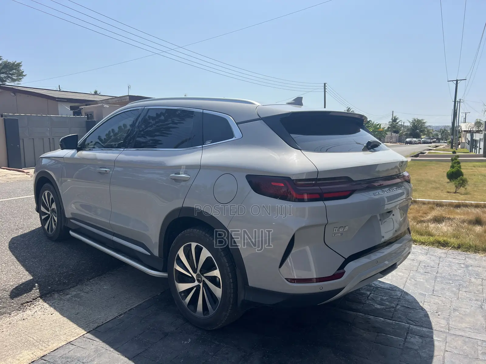New BYD Song Pro DM-i 2023 Off white