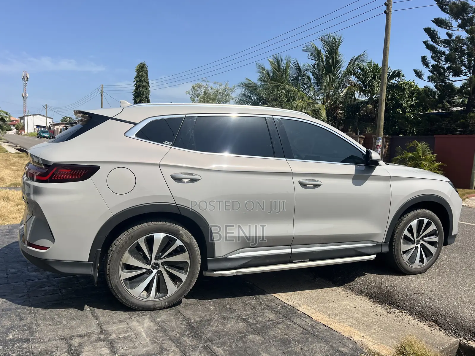 New BYD Song Pro DM-i 2023 Off white