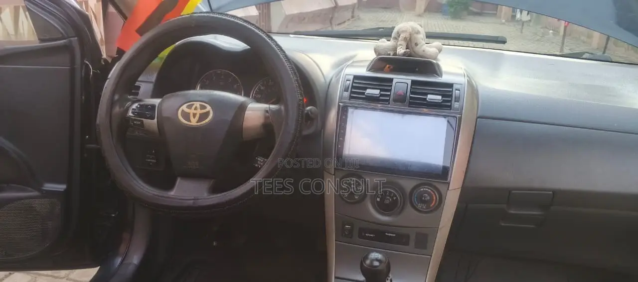 Toyota Corolla 2010 Black