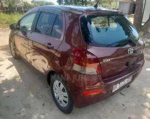 Toyota Vitz 2010 Brown