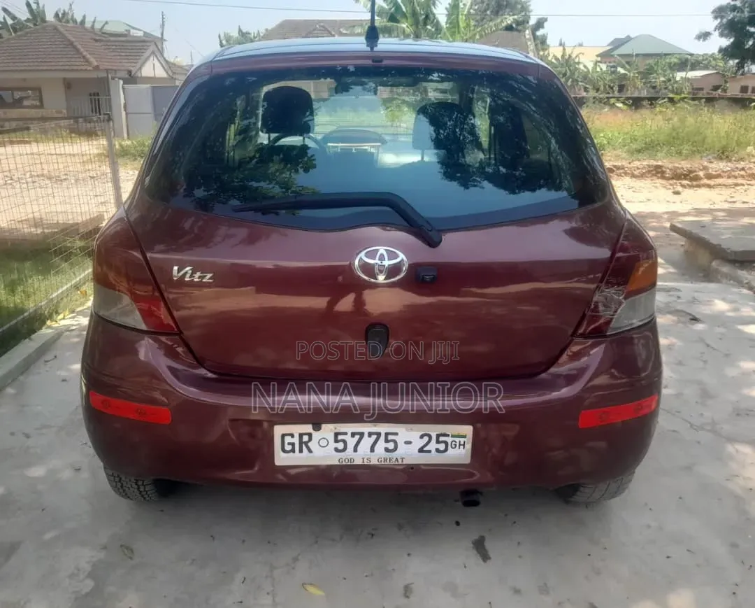 Toyota Vitz 2010 Brown