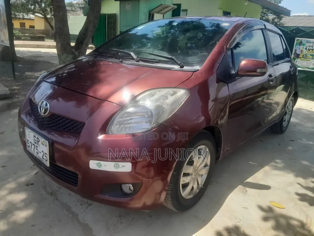 Toyota Vitz 2010 Brown