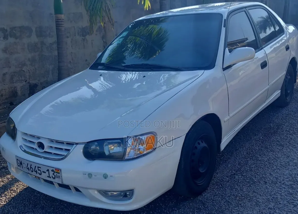 Toyota Corolla 2002 White