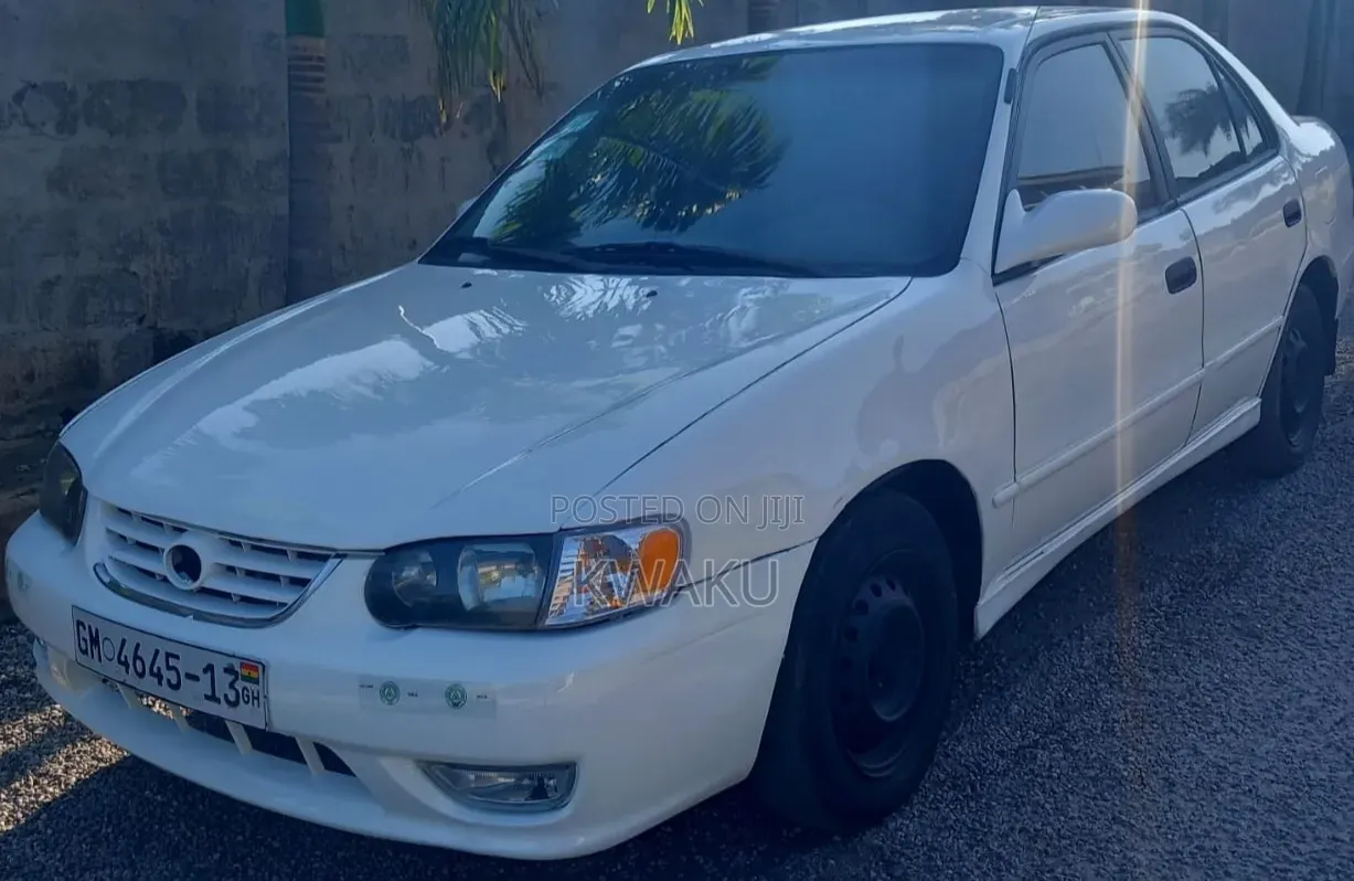 Toyota Corolla 2002 White