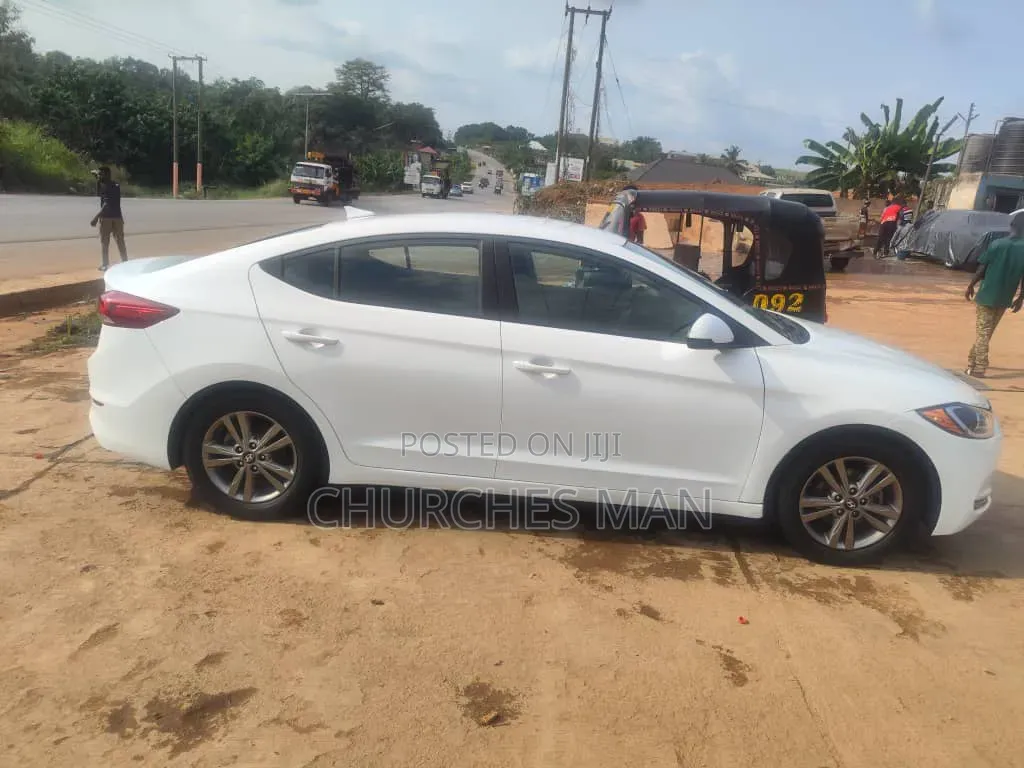 Hyundai Elantra Limited 2018 White