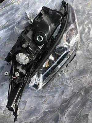  Toyota Highlander 2014, 2015, 2016 Headlight – OEM | Foreign Used