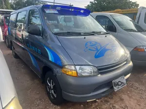 Toyota HiAce 2006 Grey