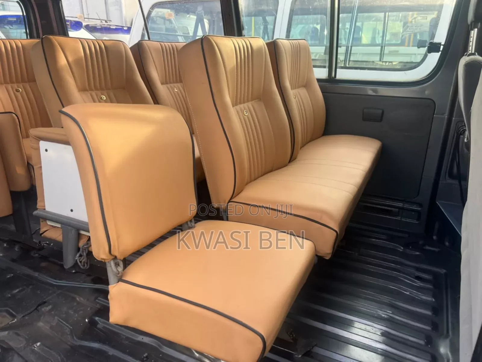 Toyota HiAce 2006 Grey