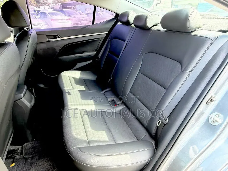 Hyundai Avante 2016 Gray