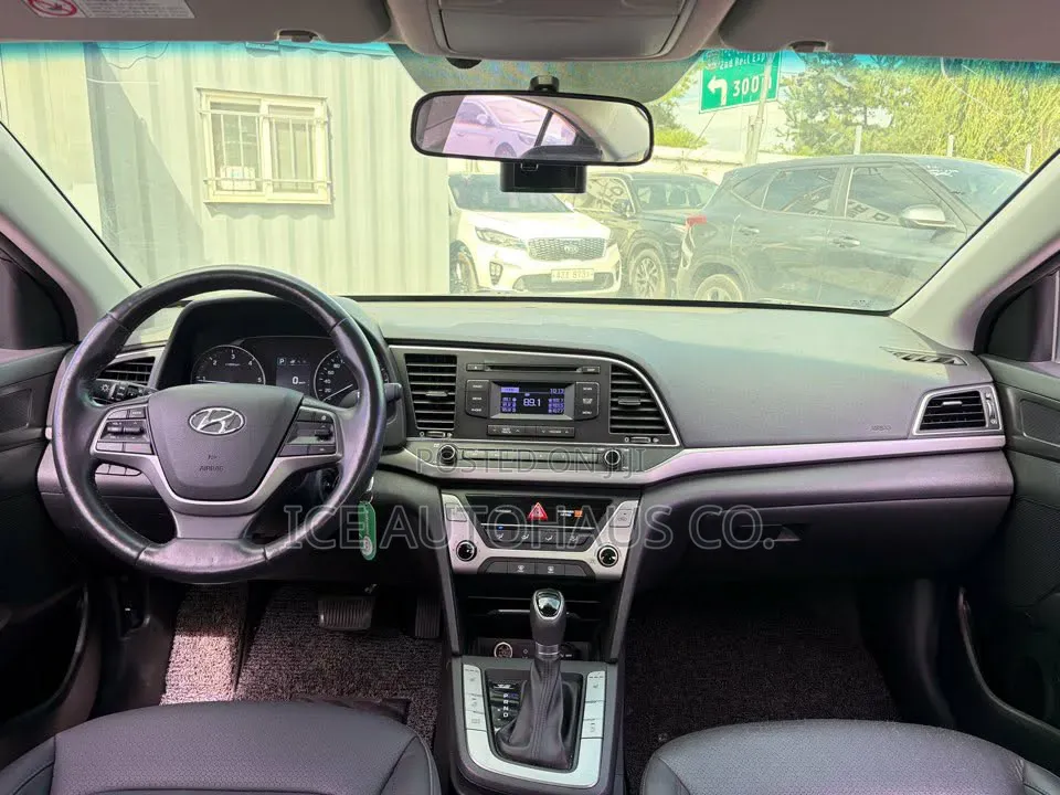 Hyundai Avante 2016 Gray