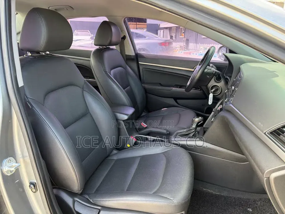Hyundai Avante 2016 Gray