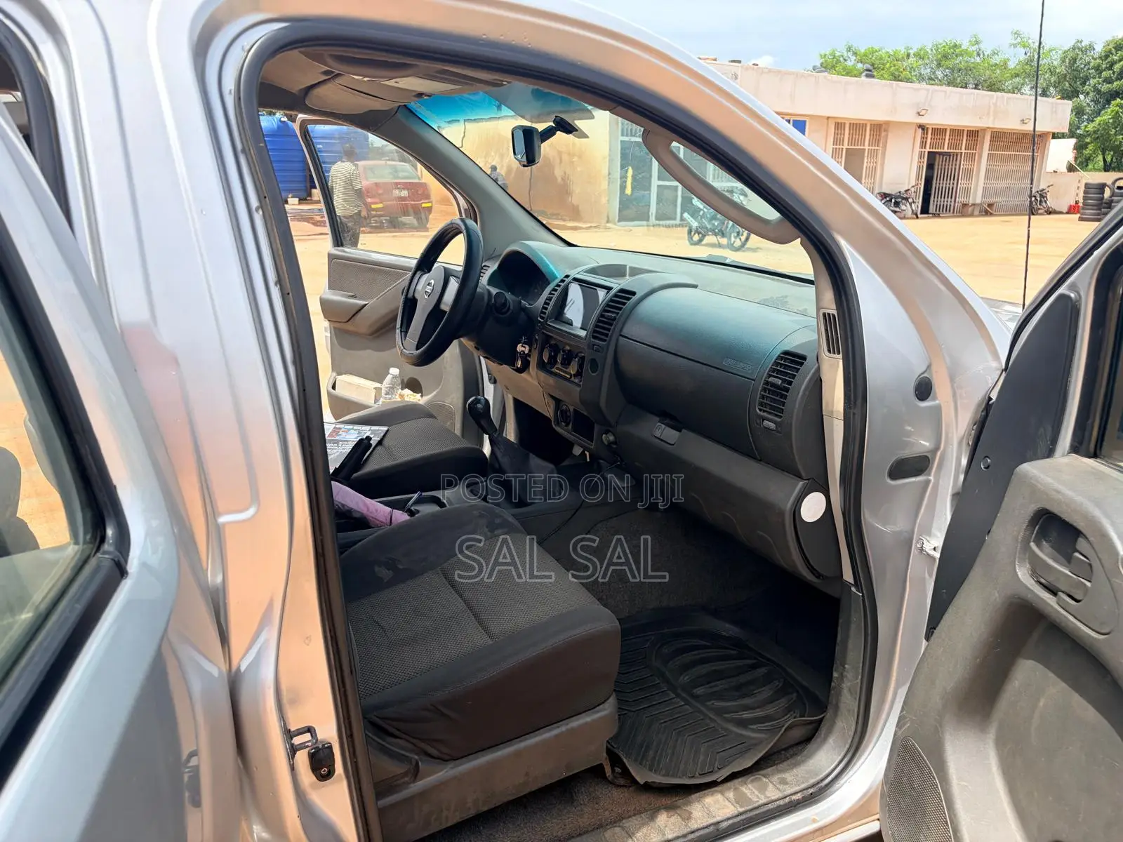 Nissan Navara 2014 Gray