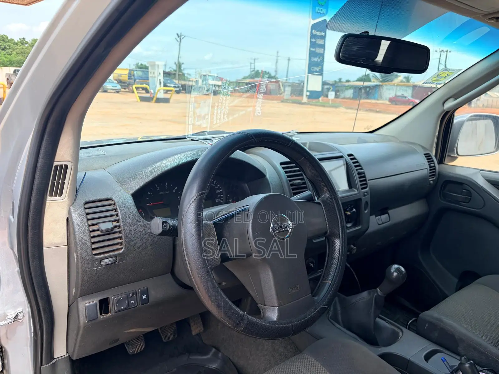 Nissan Navara 2014 Gray