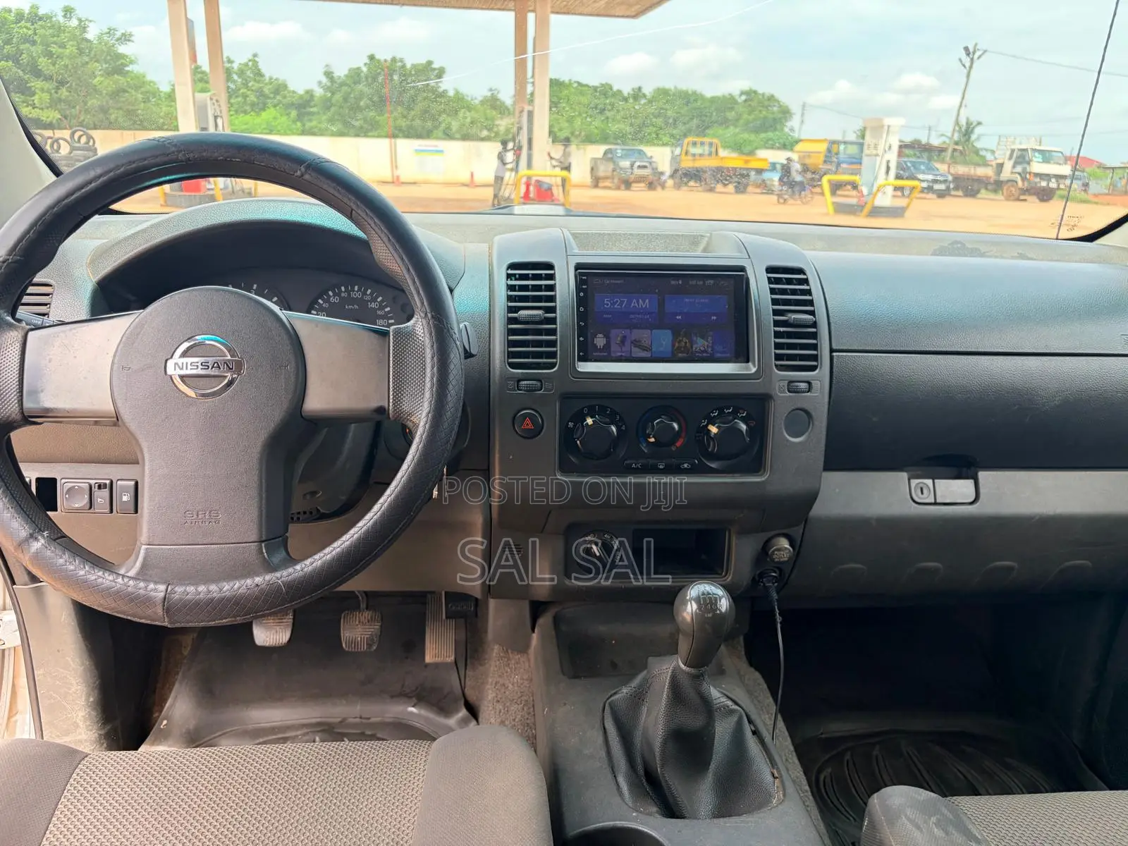 Nissan Navara 2014 Gray