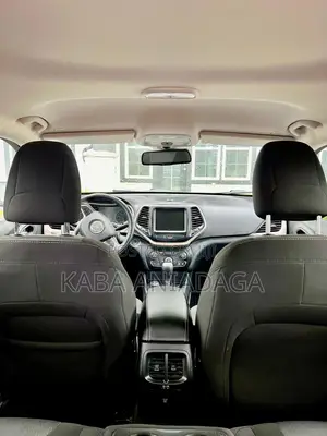 Jeep Cherokee Latitude 4x4 2018 Gray