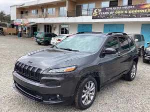 Jeep Cherokee Latitude 4x4 2018 Gray
