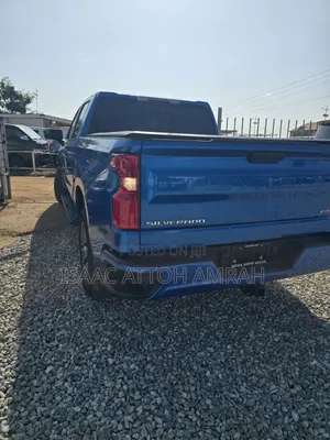 Chevrolet Silverado 2023 Blue