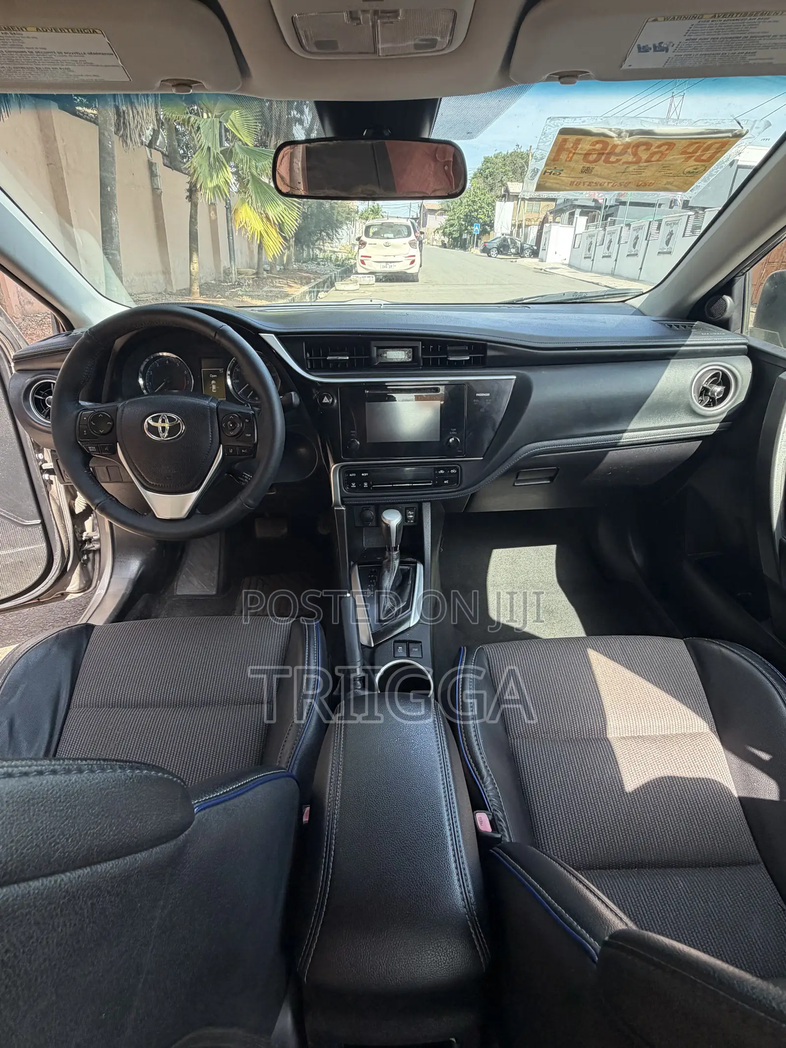 Toyota Corolla SE Special Edition 4dr Sedan (1.8L 4cyl CVT) 2017 Gray