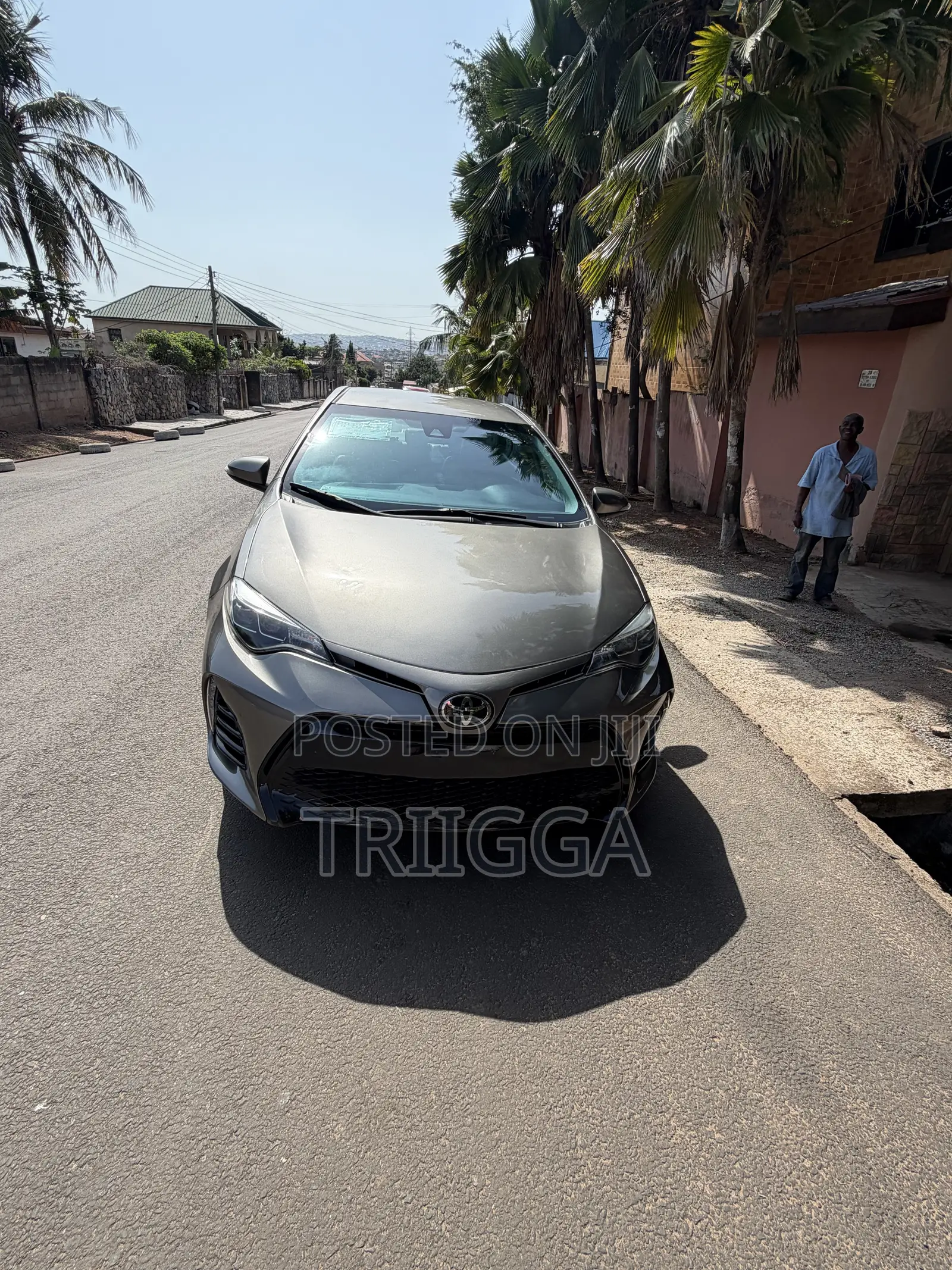 Toyota Corolla SE Special Edition 4dr Sedan (1.8L 4cyl CVT) 2017 Gray