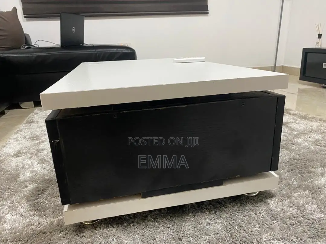 Modern White and Black Center Table for Sale