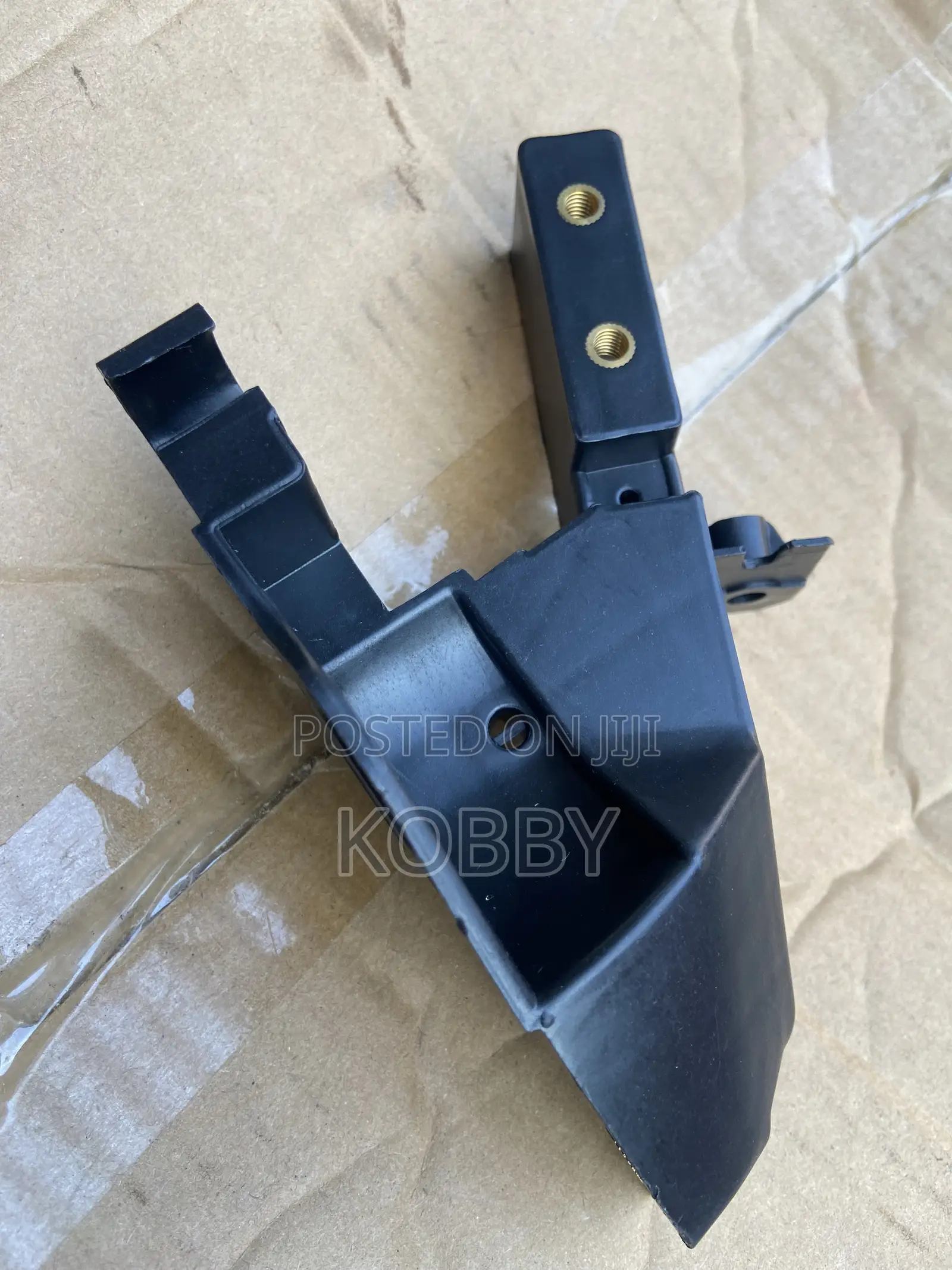 Benz C300 / 205 Head Light Seat /Lamp Holder / Lamp Bracket